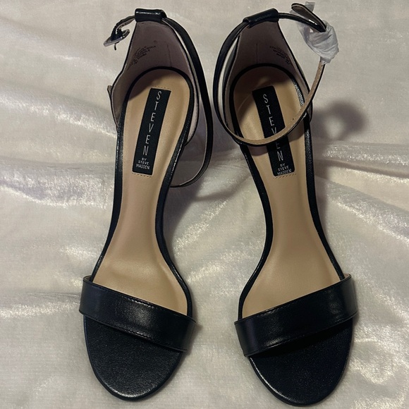 Steve Madden Black Ankle Strap Heels - Picture 1 of 4